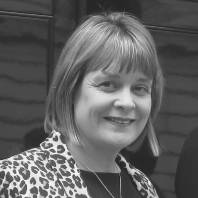 Dr Elizabeth Iveson