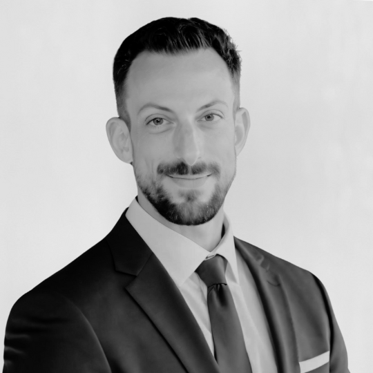 Dr Evan Lewis 